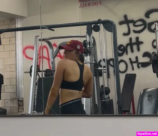 Izzy Moreno OnlyFans Thumbnail #iA0t7MQmU8