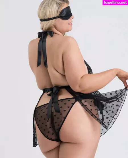 Izzy Nicholls OnlyFans Thumbnail #LqbZJImIjg