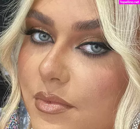 Izzy Nicholls OnlyFans Thumbnail #X79r7ectVz