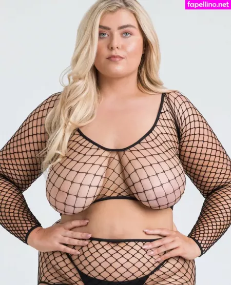 Izzy Nicholls OnlyFans Thumbnail #zF9gJXFH60