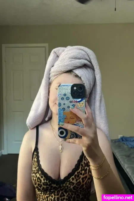 Izzy Nicole OnlyFans Thumbnail #nCdxEUJmui