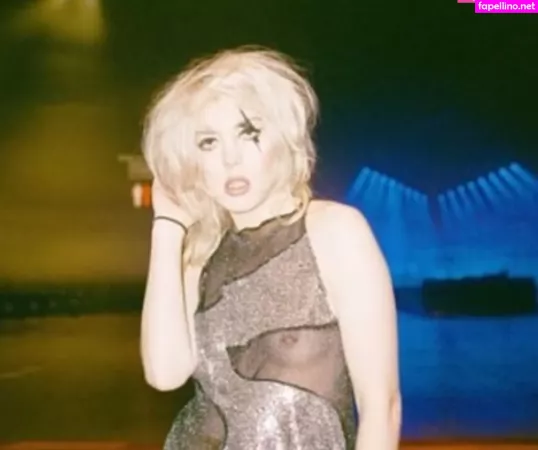 Izzy Phillips OnlyFans Thumbnail #CWiPZaZ55T