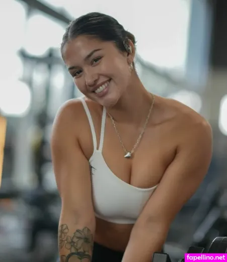 Izzyflannery OnlyFans Thumbnail #9d97n4yhWI