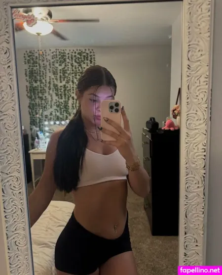 Izzyliciousss OnlyFans Thumbnail #9AdXWp9ttD