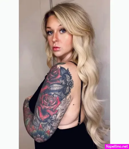 Izzywaifu Main Profile Photo