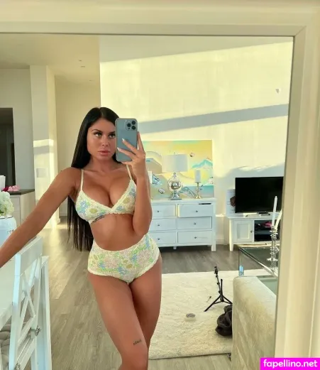 Izzywinterss OnlyFans Thumbnail #3YXgr6bjAN