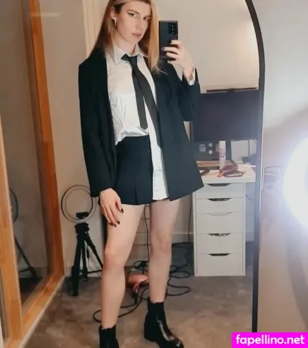 Izzywinterz 1 OnlyFans Thumbnail #TX8cRZO1Kn