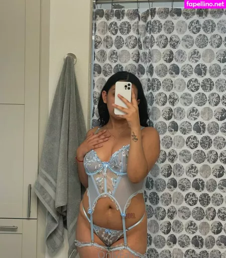 Izzyxclusives OnlyFans Thumbnail #9KedpEVNhA