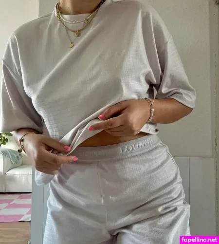 Jackie Alice Weiss OnlyFans Thumbnail #KKfQdG22AK