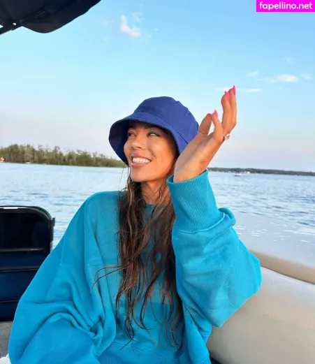 Jackie Redmond OnlyFans Thumbnail #zLsASQejU0