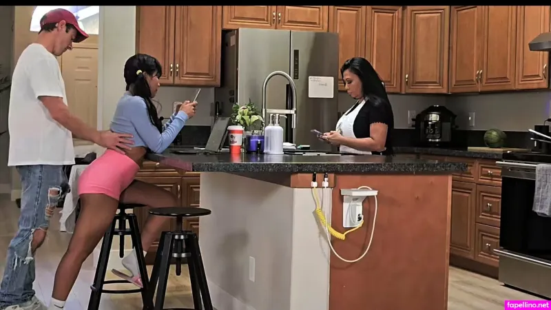 Jackieknightfilms OnlyFans Thumbnail #2OJGFbv45L