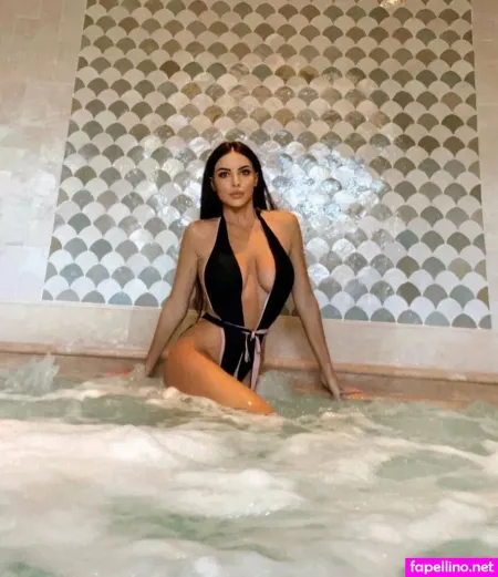 Jacobelli OnlyFans Thumbnail #J0r9AcEDFV