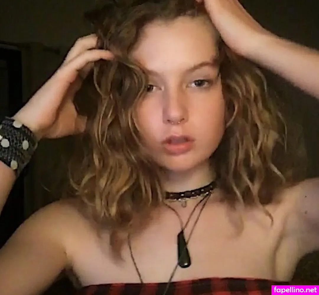 Carolines.Dead, jade.stone45, jade__stone Nude Leaked OnlyFans Photo #5wq5bKn2PV