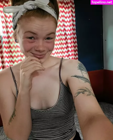 Jadeedwardsfree OnlyFans Thumbnail #elPYsMEdyl