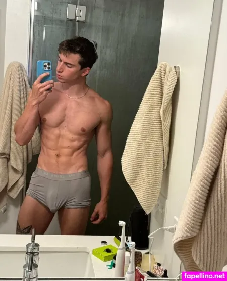 Jakeblaze OnlyFans Thumbnail #ZqT8Fz6Wd7