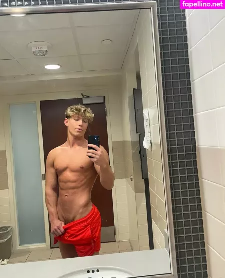 Jakesanent OnlyFans Thumbnail #yGXr6WEgOT