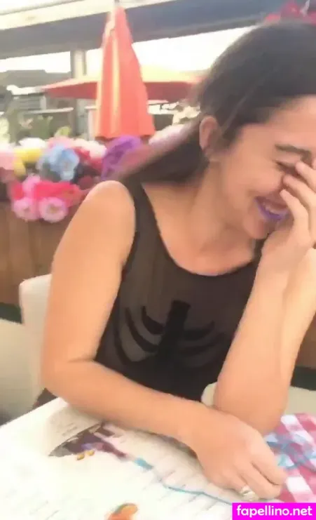 Jamie Loftus OnlyFans Thumbnail #D3IB8YNa0n