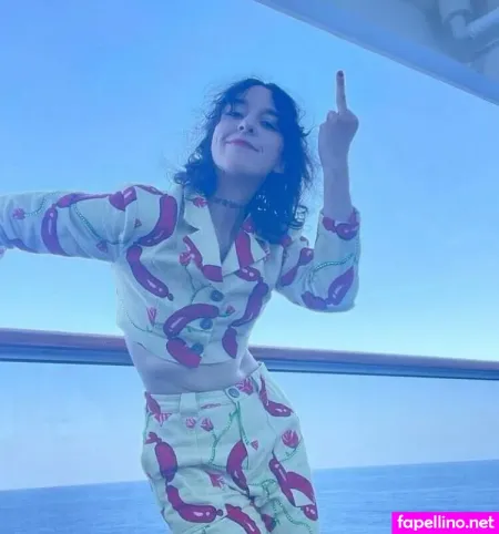 Jamie Loftus OnlyFans Thumbnail #a63S9nJloU