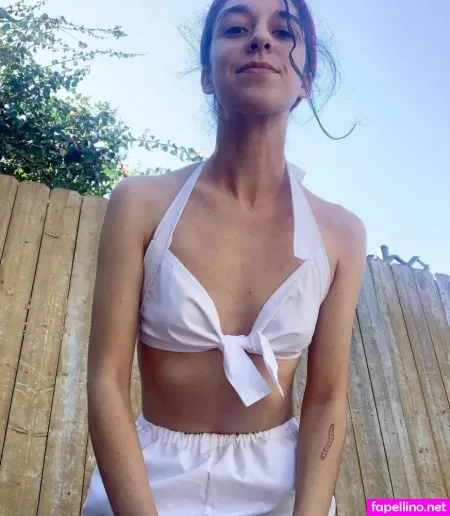 Jamie Loftus OnlyFans Thumbnail #mXLoO712ca