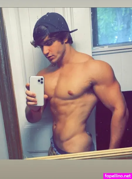 Jamietylerflex OnlyFans Thumbnail #C0Gd6No94I