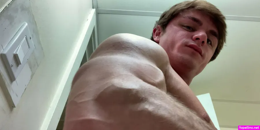 Jamietylerflex OnlyFans Thumbnail #URXUUaAa1q