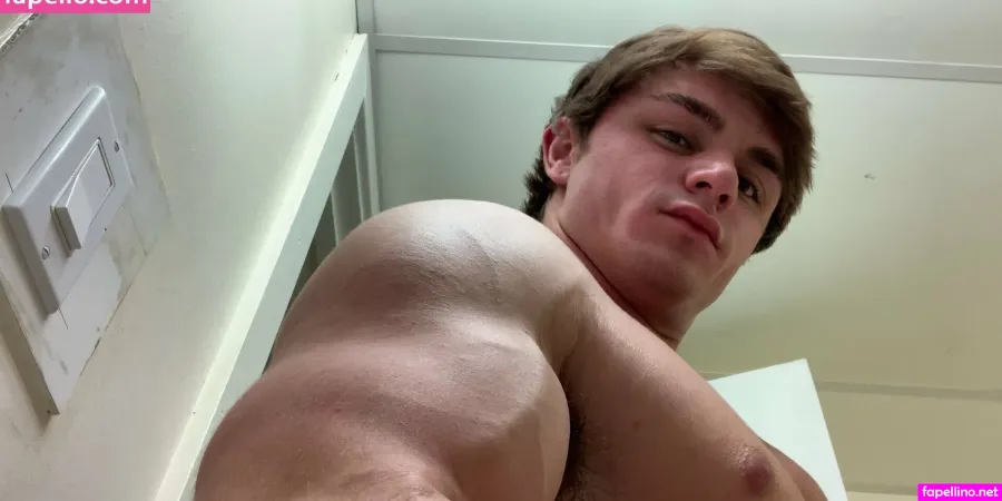 Jamietylerflex OnlyFans Thumbnail #u6FyOZAx2W