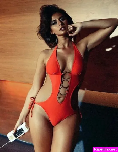 Jana Azizi OnlyFans Thumbnail #K9FtPfaJmi