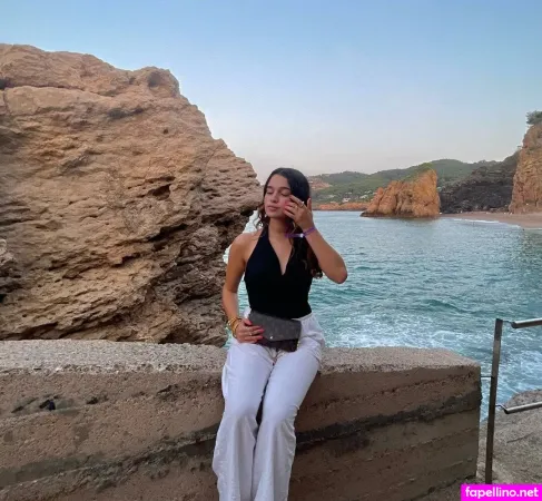 Jana Bedos Main Profile Photo