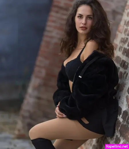 Jana Esser OnlyFans Thumbnail #QcBVlnbWq6