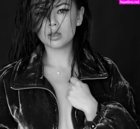 Janel Parrish OnlyFans Thumbnail #YdIdjceFR9