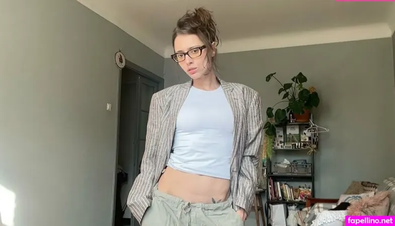 Janet Smith OnlyFans Thumbnail #oOG93zq5Bm