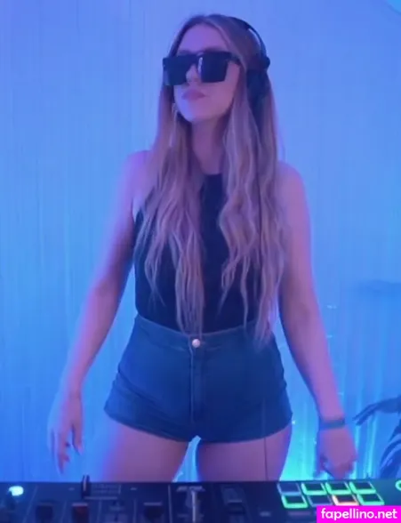 Jani OnlyFans Thumbnail #9dcMfR84Kk