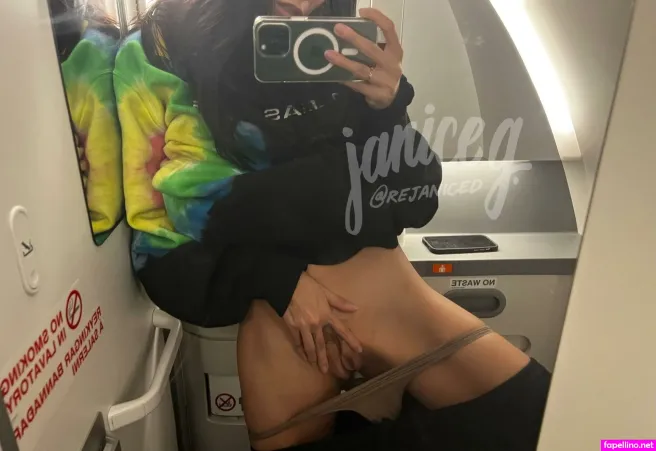 Janice Griffith 10 OnlyFans Thumbnail #VD4E4hS9dK