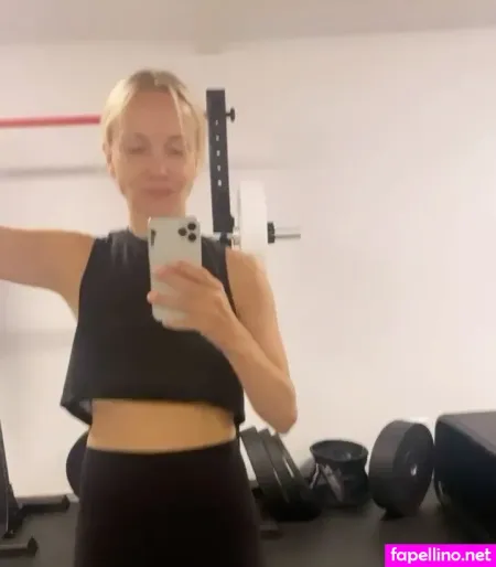 Janin Ullmann OnlyFans Thumbnail #i8mhSkZTdA