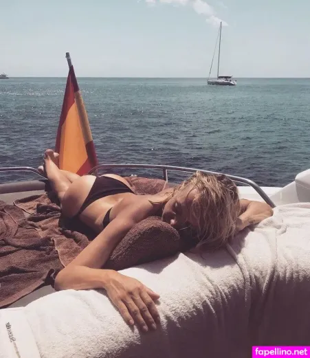 Janin Ullmann OnlyFans Thumbnail #wNz0PSihLs