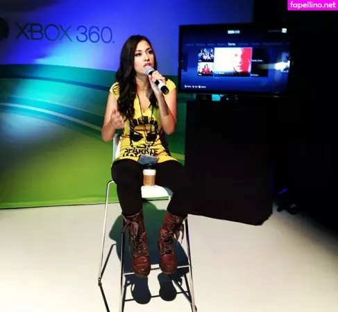 Janina Gavankar OnlyFans Thumbnail #3hWGc5hZzE