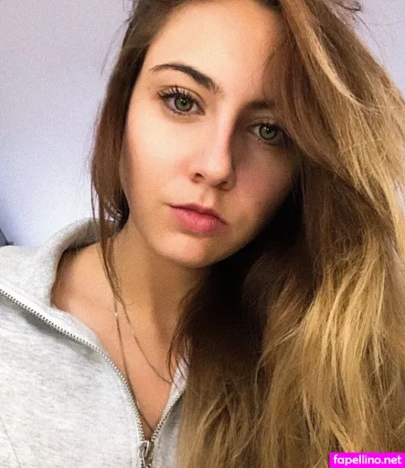 Janina Hille OnlyFans Thumbnail #Hr0Btf6j38
