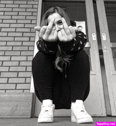 Janina Hille OnlyFans Thumbnail #mAlQwzwAsi