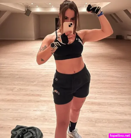 Janina Hille OnlyFans Thumbnail #mXZFm4eI64