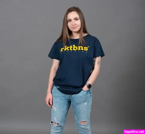 Janina Hille OnlyFans Thumbnail #xq0cKYySuc