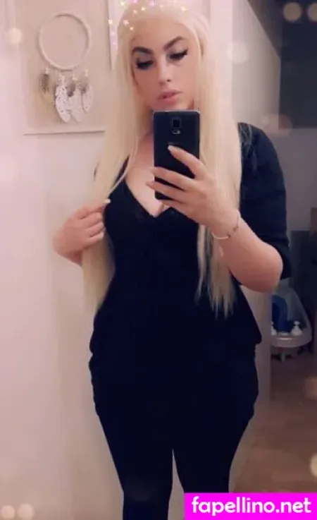 Janine Horn OnlyFans Thumbnail #i4s2I92W39