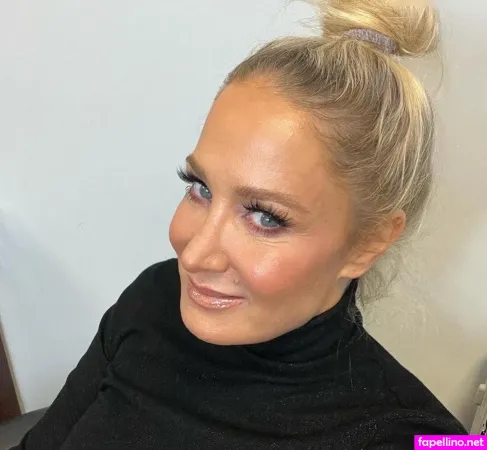 Janine Kunze OnlyFans Thumbnail #4Yak8vYEmq