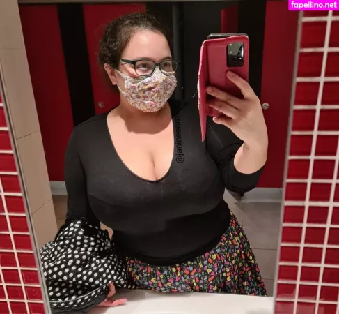 Janineaam OnlyFans Thumbnail #GUmcK9fydP