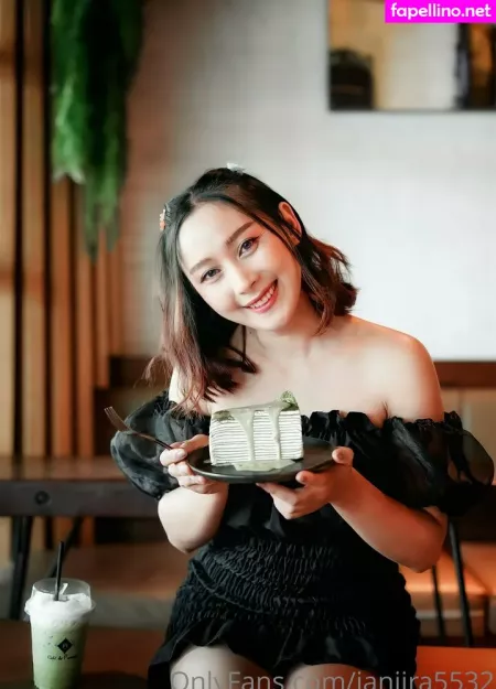 Janjira5532 OnlyFans Thumbnail #OkwxUicmXN