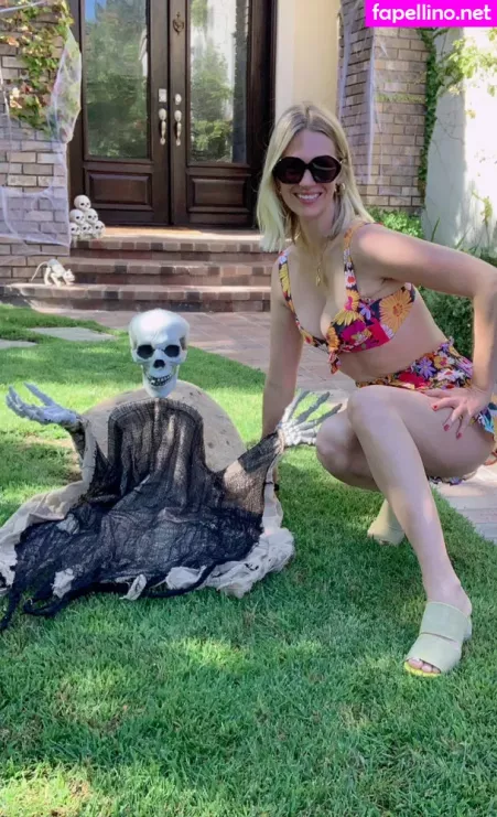 January Jones OnlyFans Thumbnail #CLeQTGRpYs