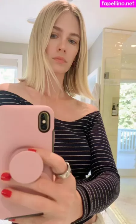 January Jones OnlyFans Thumbnail #eKn7WBHE3o