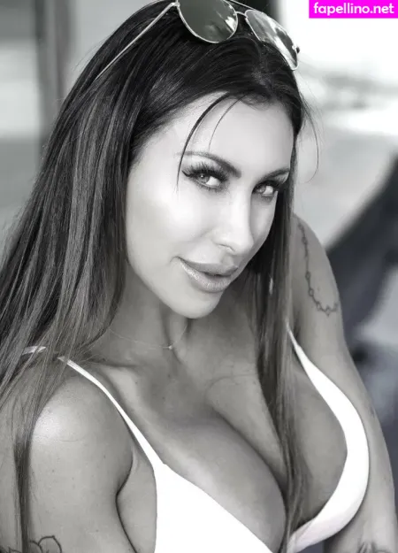 Jaque Khury OnlyFans Thumbnail #2UxXGezkGE