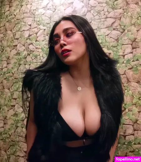 Jaqui Flores OnlyFans Thumbnail #PxypwGr4u2