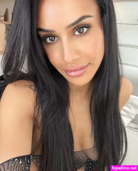Jasmiinsecretsfree OnlyFans Thumbnail #ZhJJiXvq7V