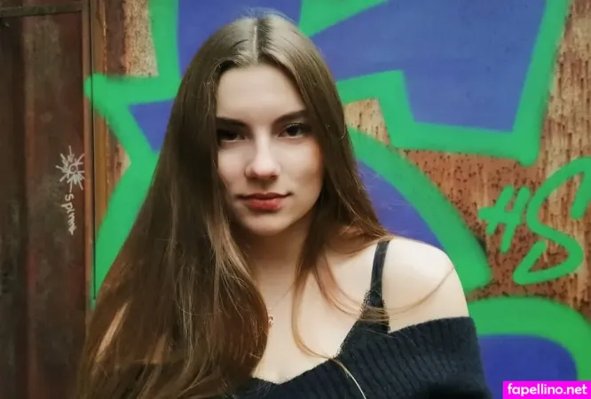 Jasmin Lutke OnlyFans Thumbnail #9Ro4GGpKMV